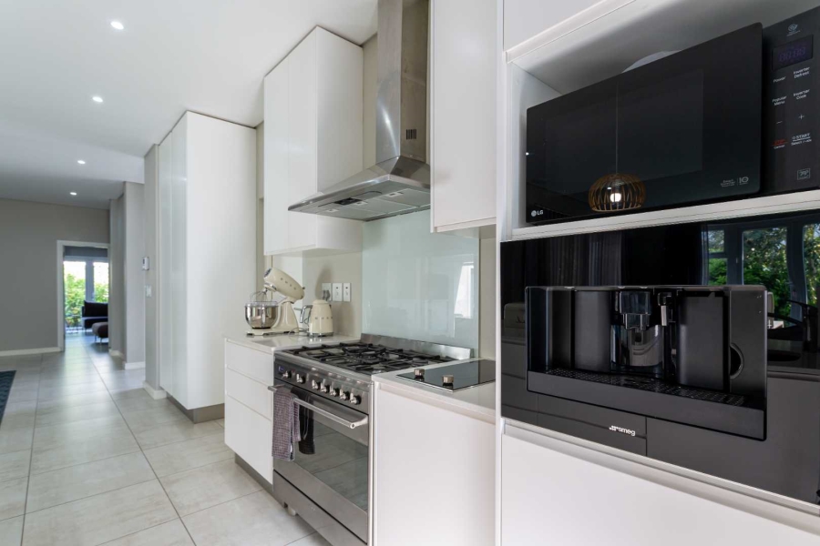 5 Bedroom Property for Sale in Val De Vie Estate Western Cape